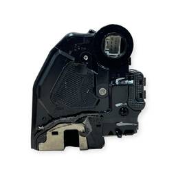 FECHADURA PORTA TRASEIRA ESQ COROLLA 03 A 08 HILUX SW4 06/15