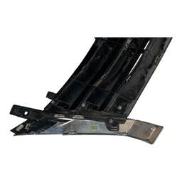 GRADE TOYOTA SW4 2016 A 2020 PEQUENO DETALHE 