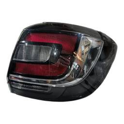 LANTERNA TRASEIRA DIREITA SANDERO 2020 A 2023 FUME (CANTO)