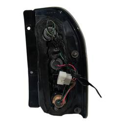 LANTERNA TRASEIRA ESQUERDA TRACKER VITARA 2006 A 2009