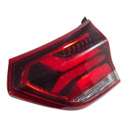 LANTERNA TRASEIRA DIREITA TRACKER 2020 A 2025 (MALA) C / LED