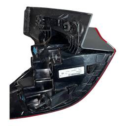 LANTERNA TRASEIRA DIREITA TRACKER 2020 A 2025 (CANTO) S/ LED