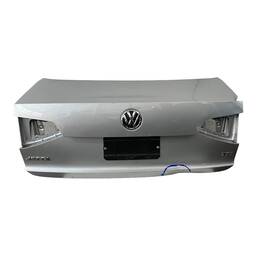 TAMPA TRASEIRA JETTA 2015 2016 A 2018