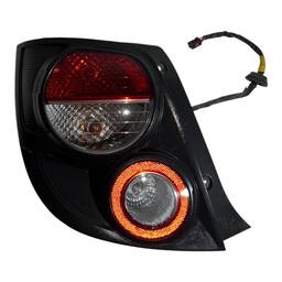 LANTERNA TRASEIRA ESQUERDA SONIC HATCH 2012 A 2014