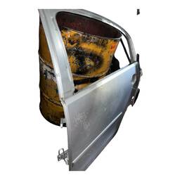 PORTA TRASEIRA ESQUERDA POLO SEDAN 2003 2004 A 2014