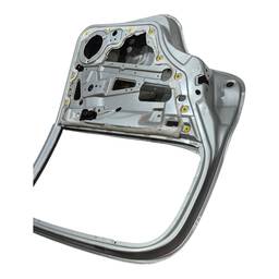 PORTA TRASEIRA ESQUERDA UNO VIVACE 2011 A 2021 S/ FURO MOLDU