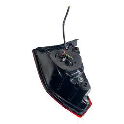 LANTERNA TRASEIRA DIREITA TRACKER 2020 A 2025 (MALA) C / LED