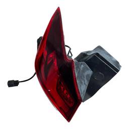 LANTERNA TRASEIRA ESQUERDA TRACKER 2020 A 2025 (CANTO) C/LED