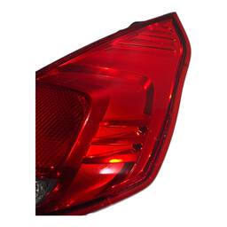 LANTERNA TRASEIRA DIREITA NEW FIESTA HATCH 2013 A 2019