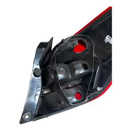 LANTERNA ESQUERDA KA HATCH 2015 2016 A 2018