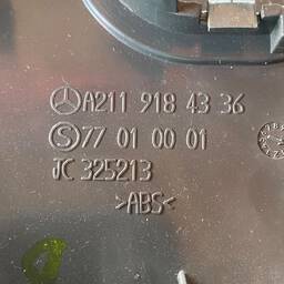 ACABAMENTO CINTO DIAN ESQ MERCEDES CLASSE E W211 A2119184336 PRETO