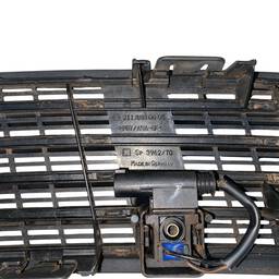 GRADE CHURRASQUEIRA MERCEDES E350 2005 2118800005 DETALHE