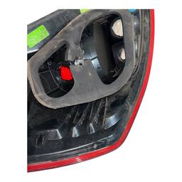 LANTERNA TRASEIRA DIREITA NEW FIESTA HATCH 2013 A 2019