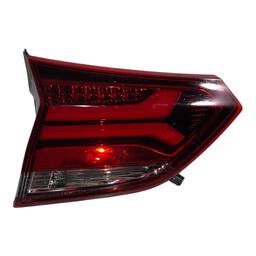 Lanterna Traseira Esquerda Tracker 2020 a 2025 (mala) C/ Led