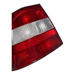 LANTERNA TRASEIRA ESQUERDA VECTRA 1997 A 1999 RÉ CRISTAL