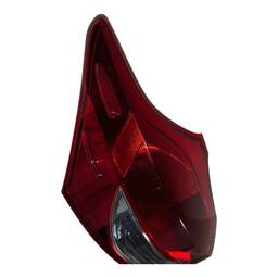 LANTERNA TRASEIRA ESQUERDA YARIS HATCH 2019/ (CANTO)