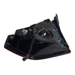 LANTERNA TRASEIRA ESQUERDA TRACKER 2020 A 2025 (MALA) C/ LED