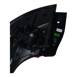 LANTERNA TRASEIRA ESQUERDA YARIS HATCH 2019/ (CANTO)