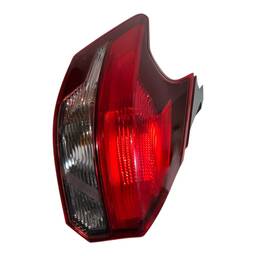 LANTERNA TRASEIRA ESQUERDA KICKS 2017 2018 A 2021 (CANTO)