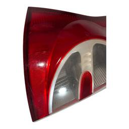 LANTERNA TRASEIRA ESQUERDA SANDERO 2008 2009 A 2011