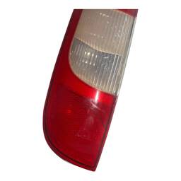 LANTERNA TRASEIRA ESQUERDA FIESTA HATCH 2003 A 2014