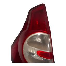 LANTERNA TRASEIRA ESQUERDA SANDERO 2008 2009 A 2011