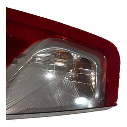 LANTERNA TRASEIRA ESQUERDA PUNTO 2008 2009 A 2012