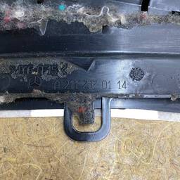 FORRO PORTA TRAS ESQ MERCEDES-BENZ CLASSE E W211 A2117370114