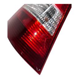 LANTERNA TRASEIRA DIREITA LIVINA 2010 A 2014 C/DETALHE