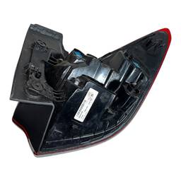 LANTERNA TRASEIRA ESQUERDA TRACKER 2020 A 2025 (CANTO) S/LED