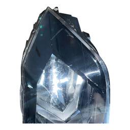 FAROL ESQUERDO POLO VIRTUS 18/22 MASC NEGRA RECUPERADO