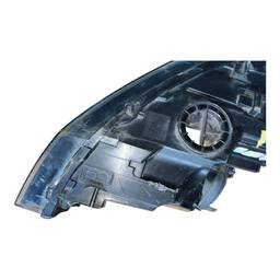 FAROL ESQUERDO POLO VIRTUS 18/22 MASC NEGRA RECUPERADO