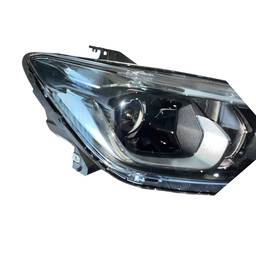 FAROL DIREITO TRACKER 2020/2025 S/ LED RECUPERADO 