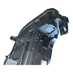 FAROL DIREITO TRACKER 2020/2025 S/ LED RECUPERADO 