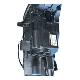 FAROL DIREITO TRACKER 2020/2025 S/ LED RECUPERADO 