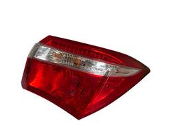 Lanterna Traseira Direita Corolla 2015 a 2017 (AVARIA)