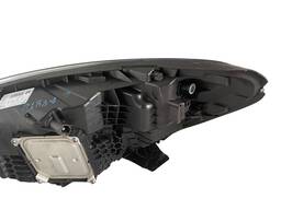 FAROL DIREITO CAPTUR 2018/ (AVARIA)