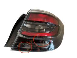 LANTERNA TRASEIRA DIREITA SANDERO 2020/ FUME CANTO (AVARIA)