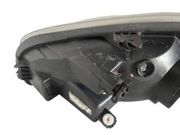 FAROL DIREITO UNO ATTRACTIVE / WAY 17/21 FIORINO 22/ (AVARIA