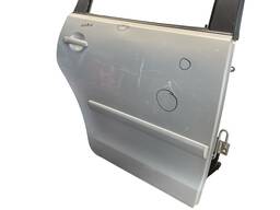 PORTA TRASEIRA DIREITA POLO HATCH 2003 A 2015 (AVARIA)