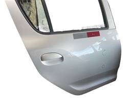 PORTA TRASEIRA DIREITA SANDERO 2015/ (AVARIA)