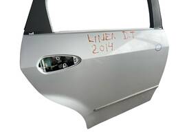 PORTA TRASEIRA DIREITA FIAT LINEA 2009,2010 A 2016 (AVARIA)