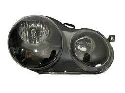 Farol Direito Polo 2003 a 2006 Masc Negra
