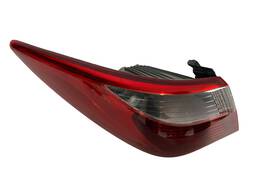 LANTERNA TRASEIRA ESQUERDA HB20 SEDAN 2013 A 2019 (DETALHE)