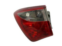 LANTERNA TRASEIRA ESQUERDA HB20 HATCH 2013 A 2019 ARTEB