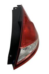 LANTERNA TRASEIRA DIREITA NEW FIESTA HATCH 2013 A 2019