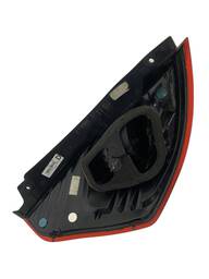 LANTERNA TRASEIRA DIREITA NEW FIESTA HATCH 2013 A 2019