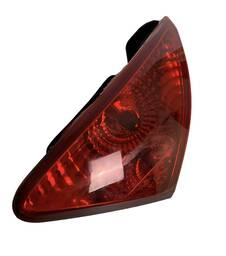 LANTERNA TRASEIRA DIREITA PEUGEOT 3008 2011 A 2014 (MALA)