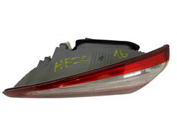 LANTERNA TRASEIRA DIREITA HB20 HATCH 2013 A 2019 (DETALHE)