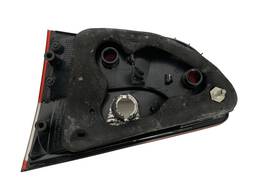 LANTERNA TRASEIRA ESQUERDA GRAND SIENA 2012 A 2021 DETALHE